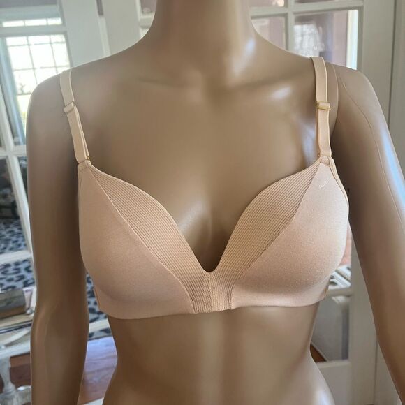 LIVELY The All-Day Deep V No-Wire Bra sz 36A EUC - Picture 7 of 7